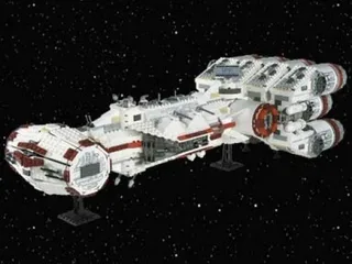 LEGO 10019-1 Rebel Blockade Runner — 1748 pieces, released 2001