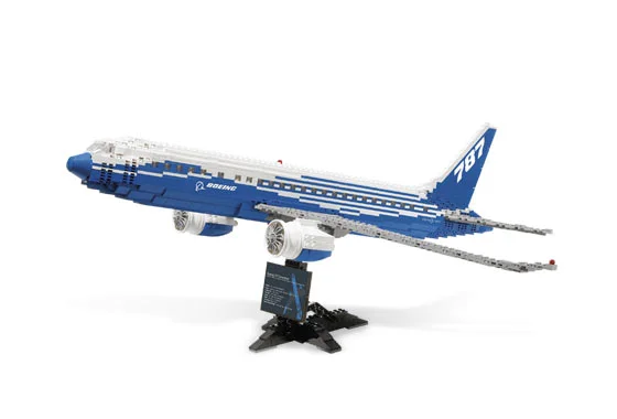 Boeing 787 Dreamliner - View 2
