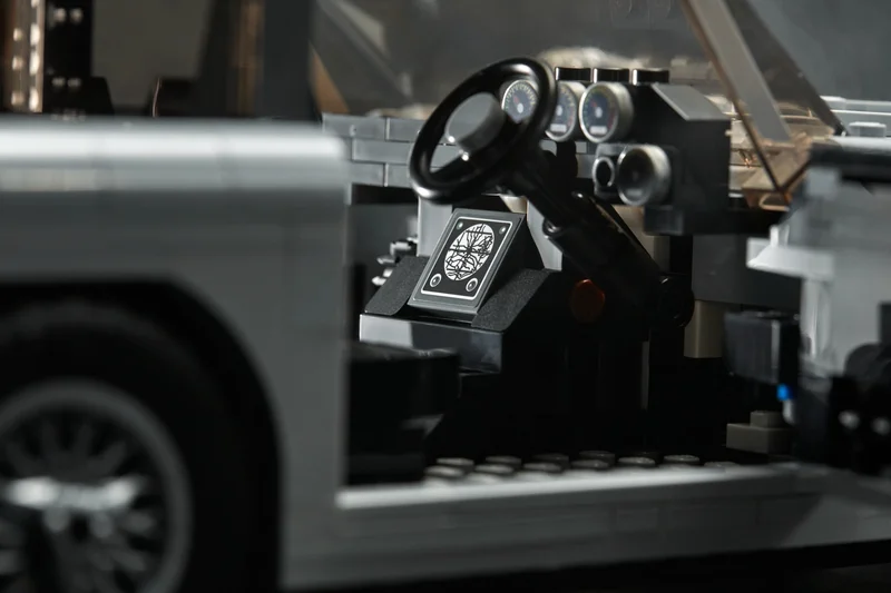 James Bond Aston Martin DB5 - View 3