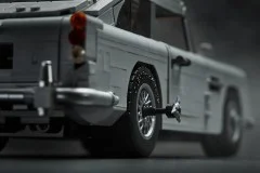 James Bond Aston Martin DB5 - View 4