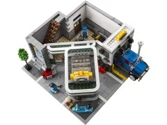 Corner Garage - View 8