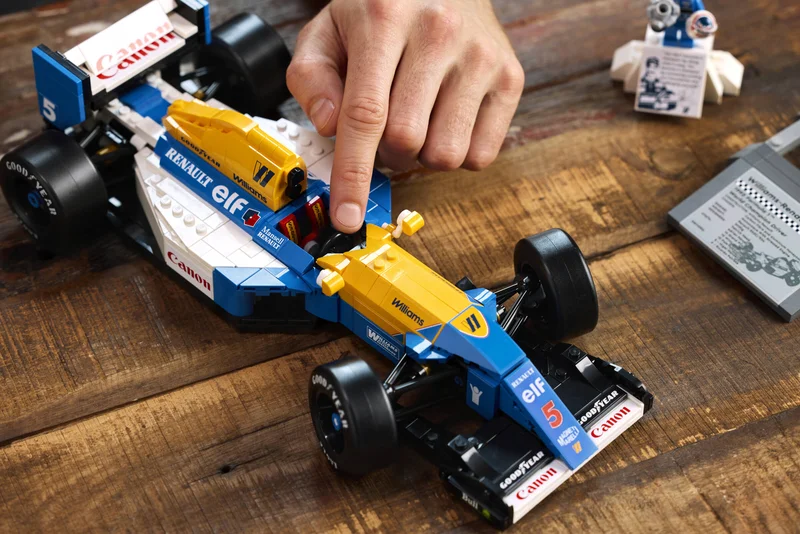 Williams Racing FW14B & Nigel Mansell - View 9