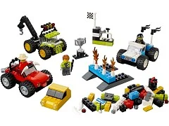 Monster Trucks - View 7