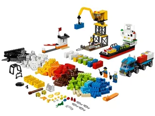 LEGO 10663-1 Creative Chest — 608 pieces, Make & Create theme
