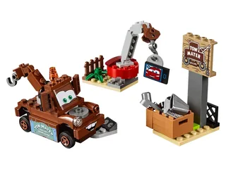 LEGO 10733-1 Mater's Junkyard — 62 pieces, Juniors theme