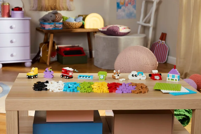 Creative Build-and-Play Box - View 5