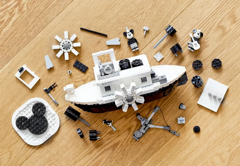Steamboat Willie - View 8
