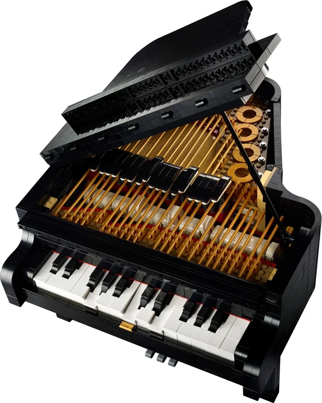 Grand Piano - View 5