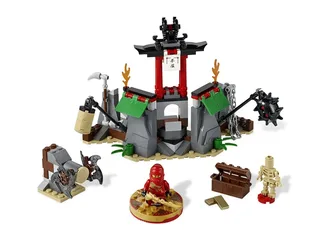 LEGO 2254-1 Mountain Shrine — 169 pieces, released 2011