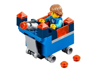 LEGO 30372-1 Robin's Mini Fortrex — 45 pieces, released 2016