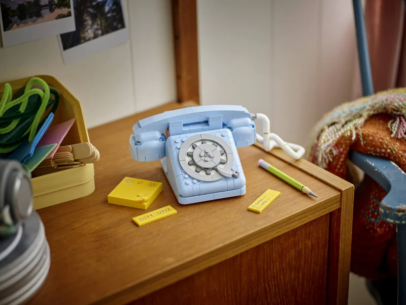 Retro Telephone - View 7