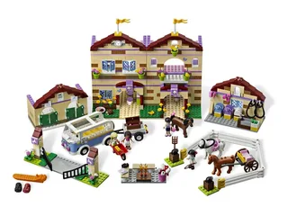 LEGO 3185-1 Summer Riding Camp — 1160 pieces, released 2012