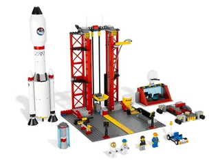 LEGO 3368-1 Rocket Launch Center — 499 pieces, released 2011