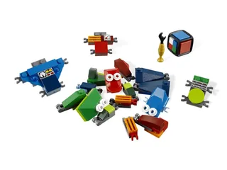 LEGO 3835-1 Robo Champ — 119 pieces, released 2009