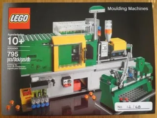 LEGO 4000001-1 Moulding Machines — 795 pieces, released 2011
