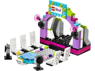 LEGO 40112-1 Model Catwalk — 144 pieces, released 2014