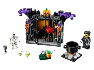 LEGO 40260-1 Halloween Haunt — 145 pieces, released 2017
