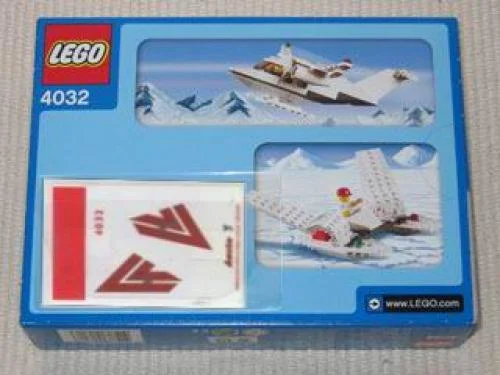 LEGO 4032-6 Passenger Plane - Lauda Air Version — 162 pieces, Town theme