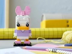 Daisy Duck - View 4