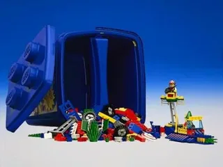 LEGO 4055-1 Medium Bucket — 329 pieces, released 1997