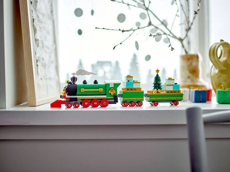 Winter Holiday Train - View 5