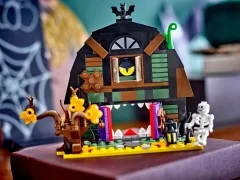 Halloween Barn - View 4