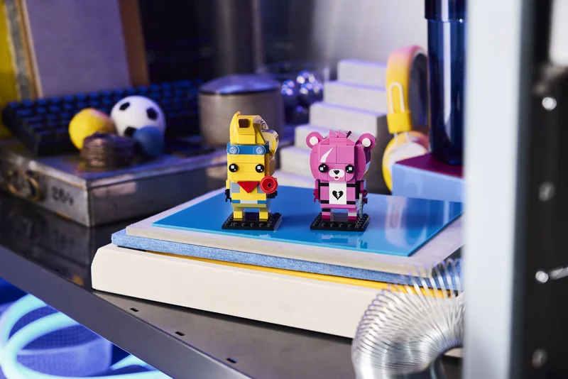 Adventure Peely & Cuddle Team Leader - View 2