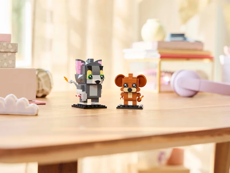 Tom & Jerry Figures - View 4
