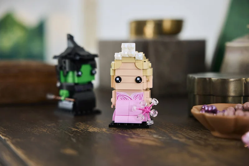 Elphaba & Glinda Figures - View 4