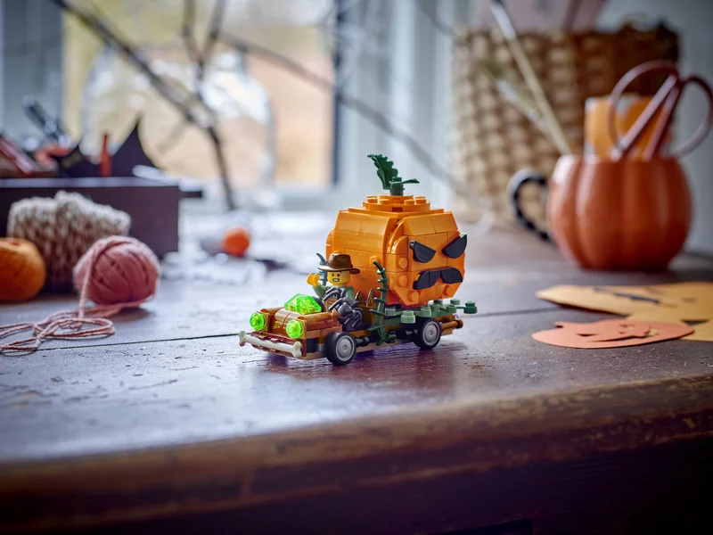 Jack-o'-Lantern Pickup Truck - View 6