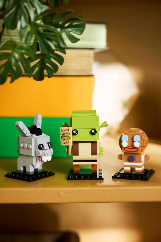Shrek, Donkey & Gingy Figures - View 7