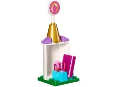 Petite's Royal Stable - View 5
