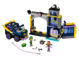 LEGO 41237-1 Batgirl Secret Bunker — 351 pieces, released 2017
