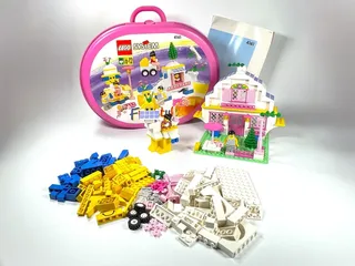 LEGO 4161-1 Girl's Freestyle Suitcase — 294 pieces, Freestyle theme