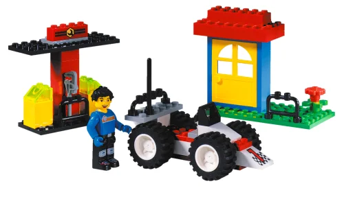 Max's Pitstop - LEGO Set 4173-1 - 2001