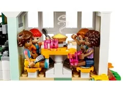 Autumn's House - View 5