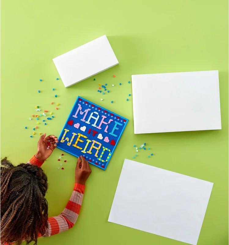 Lots of DOTS – Lettering - View 4