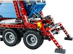Container Truck - View 5