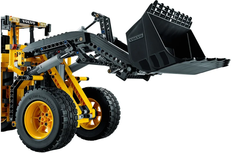 Remote-Controlled Volvo L350F Wheel Loader - View 4