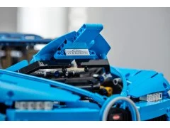 Bugatti Chiron - View 3