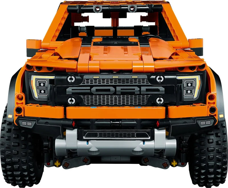 Ford F-150 Raptor - View 4
