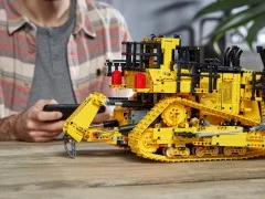 Cat D11 Bulldozer - View 3