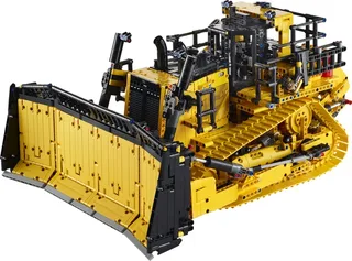 LEGO 42131-1 Cat D11 Bulldozer — 3854 pieces, released 2021