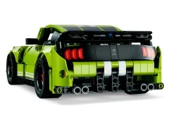 Ford Mustang Shelby GT500 - View 4