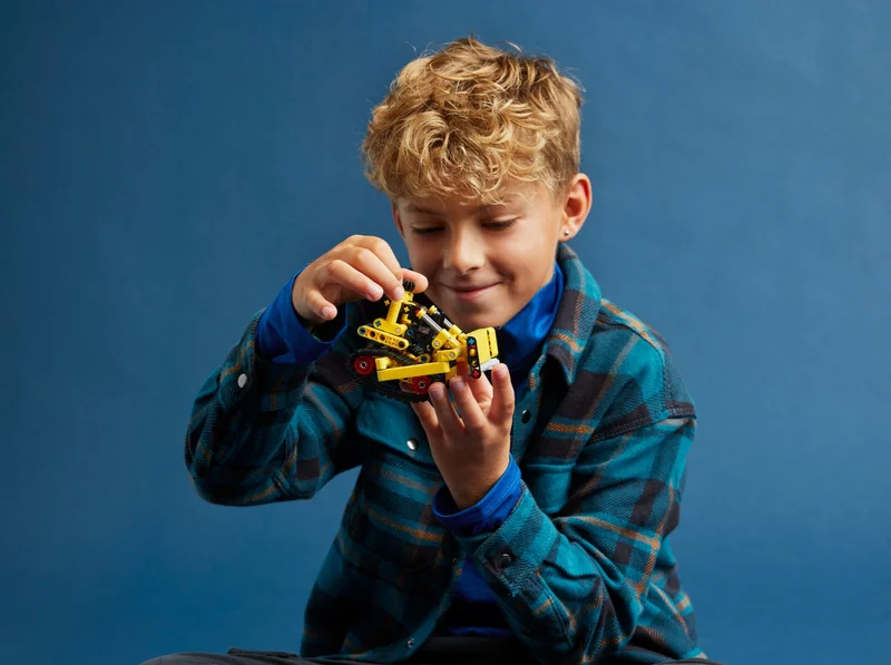 Heavy-Duty Bulldozer - View 6