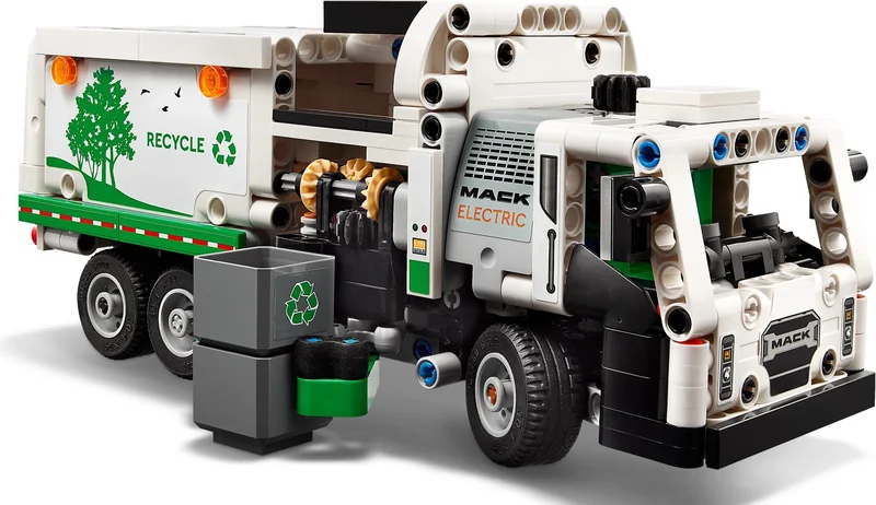 Mack LR Electric Garbage Truck - View 3