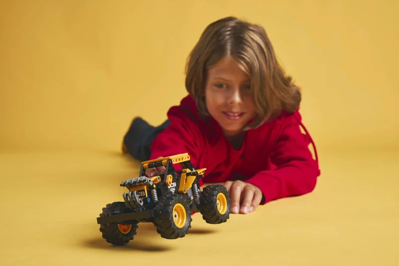 Monster Jam DIGatron Pull-Back - View 5