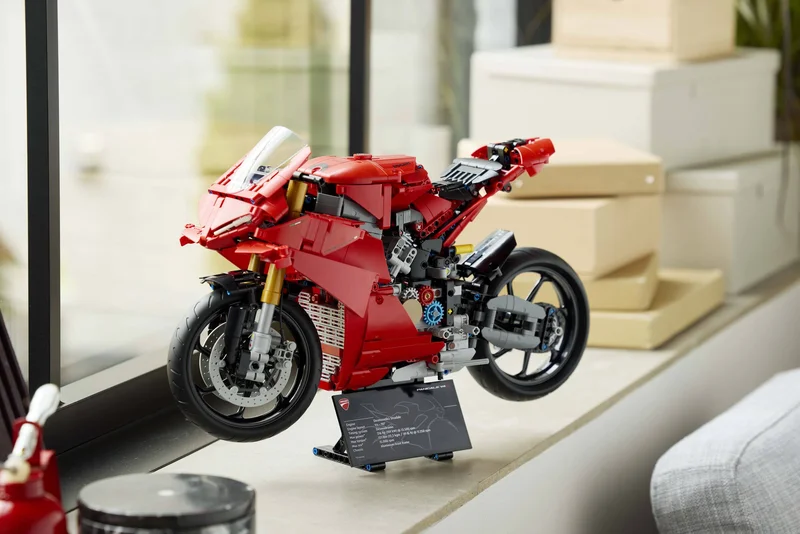 Ducati Panigale V4 S Motorcycle - View 8