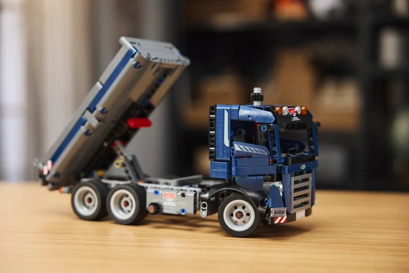 Tipping Dump Truck - View 7