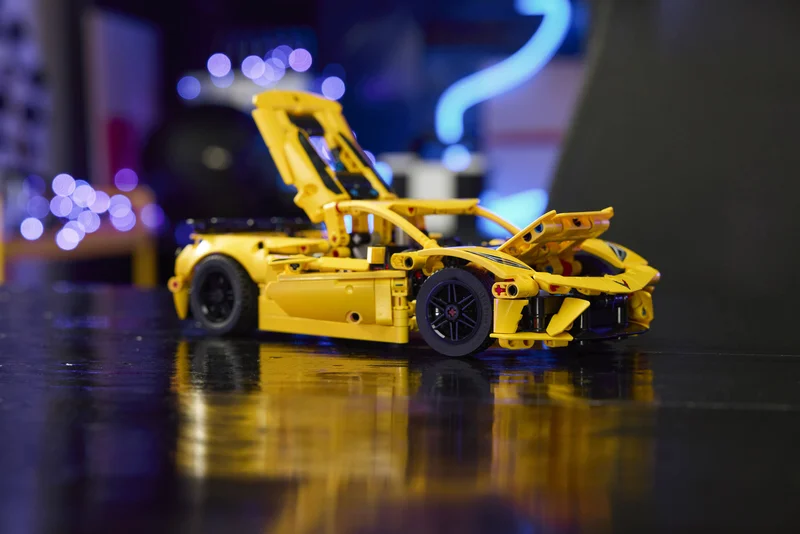 Chevrolet Corvette Stingray - View 6